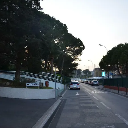 Marina Baie Des Anges Studio: & Amenities Near And Cannes